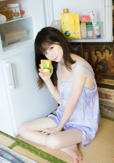 解开蕾丝胸罩揉着她的乳写真_DVD在线观看视频
