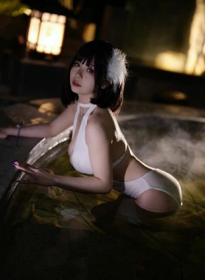 九个装修工人把我放在茶几上文字_DVD完整版观看