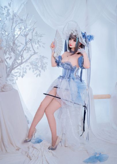 女班长脱内衣给我吃奶视频_HD高清免费观看
